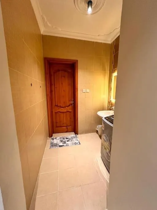 جناح واسع بقرب المسجد النبوي 104 دخّول ذاتي Self Check In Medina Apartment
