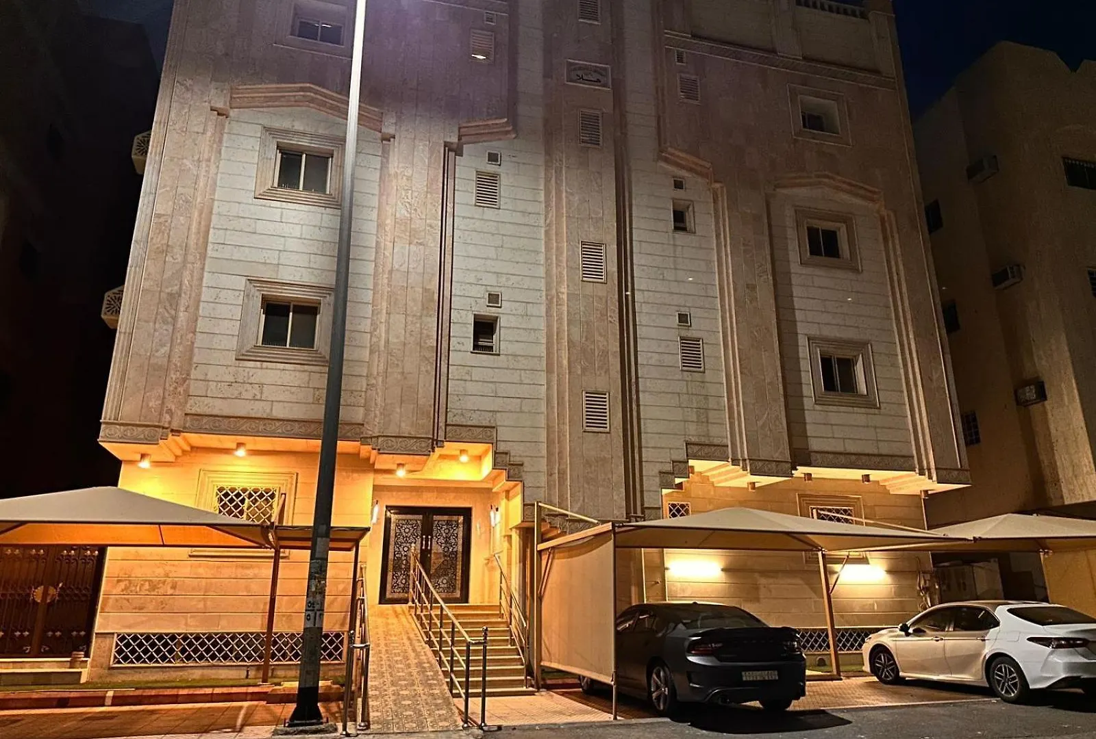 جناح واسع بقرب المسجد النبوي 104 دخّول ذاتي Self Check In Medina Saudi Arabia